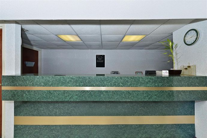 Imagen de los interiores del Hotel Americas Best Value Inn, Oakwood. Foto 11
