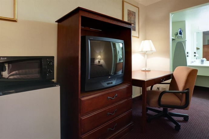 Imagen de la habitación del Hotel Americas Best Value Inn Oklahoma City /bricktown. Foto 14
