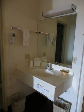 Imagen de la habitación del Hotel Americas Best Value Inn - Omaha. Foto 12