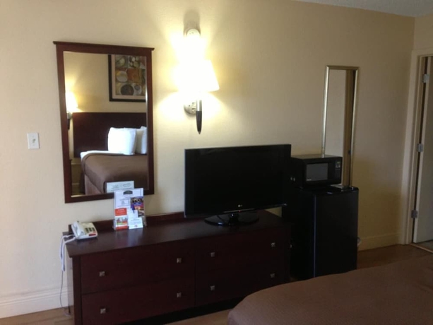 Imagen de la habitación del Hotel Americas Best Value Inn Orlando, FL. Foto 16