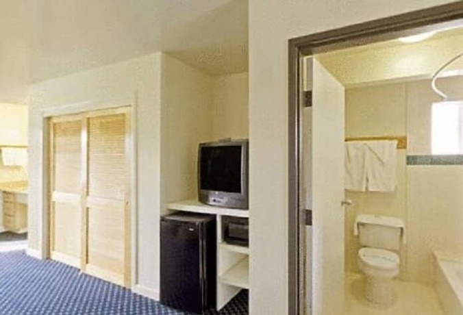 Imagen de la habitación del Hotel Americas Best Value Inn Oxnard Port Hueneme. Foto 12