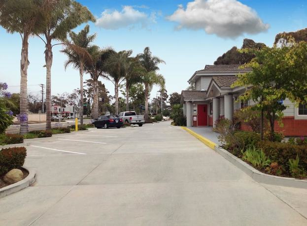 Imagen de los exteriores del Hotel Americas Best Value Inn Oxnard Port Hueneme. Foto 13