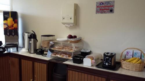 Imagen del bar/restaurante del Hotel Americas Best Value Inn - Palmyra/hershey. Foto 6