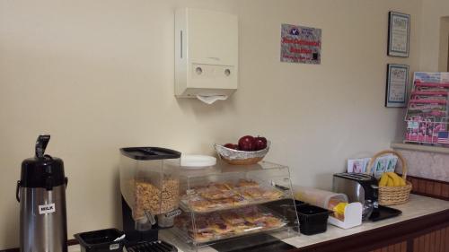 Imagen del bar/restaurante del Hotel Americas Best Value Inn - Palmyra/hershey. Foto 7