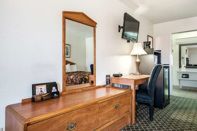 Imagen de la habitación del Hotel Americas Best Value Inn Paris. Foto 4