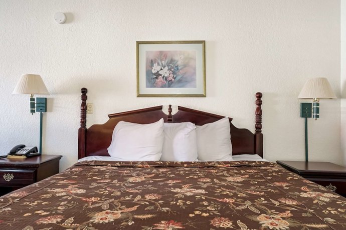 Imagen de la habitación del Hotel Americas Best Value Inn Paris. Foto 11