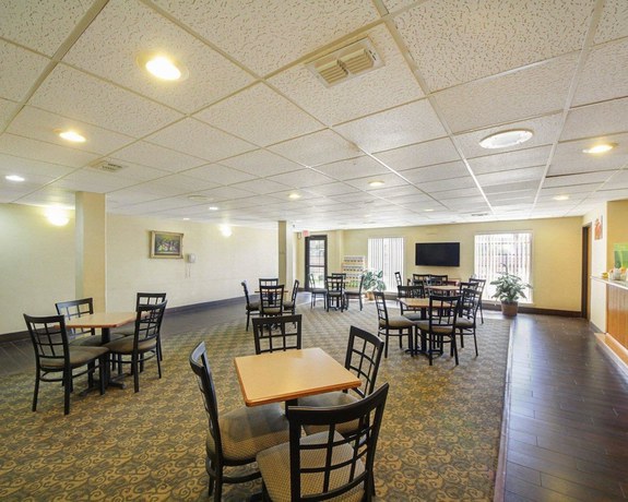 Imagen del bar/restaurante del Hotel Americas Best Value Inn Pharr/McAllen. Foto 2