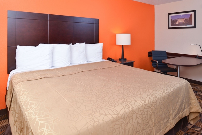 Imagen de la habitación del Hotel Americas Best Value Inn Pittsburgh Airport. Foto 14