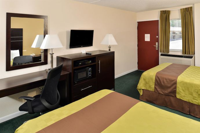 Imagen de la habitación del Hotel Americas Best Value Inn Port Jefferson Station Long Island. Foto 8