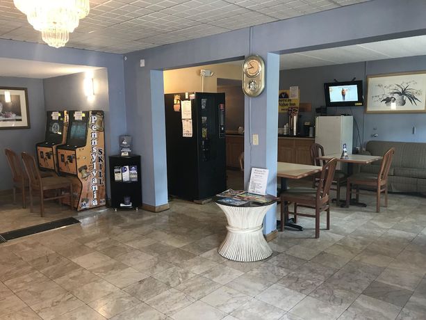 Imagen del bar/restaurante del Hotel Americas Best Value Inn Pottstown. Foto 2