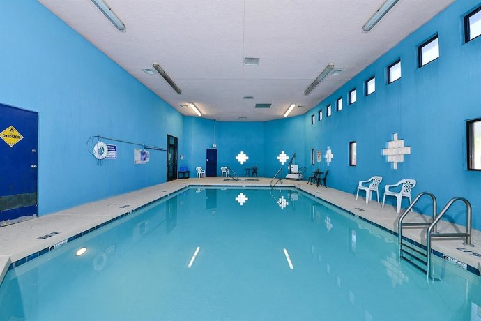 Imagen de la piscina del Hotel Americas Best Value Inn Prescott Valley. Foto 13