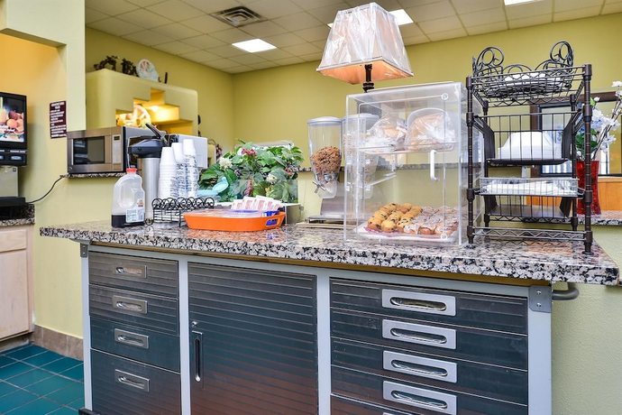 Imagen del bar/restaurante del Hotel Americas Best Value Inn Prescott Valley. Foto 4