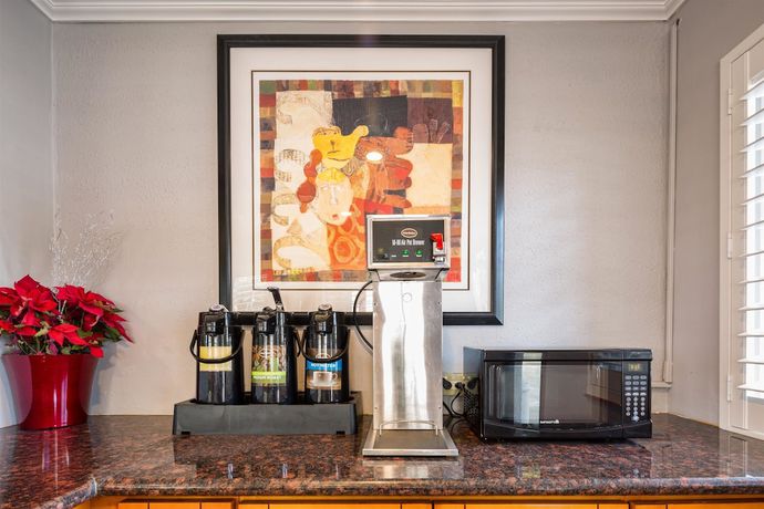 Imagen de los interiores del Hotel Americas Best Value Inn Richmond San Francisco. Foto 19