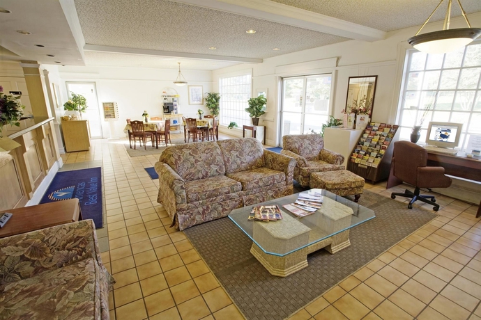Imagen de los interiores del Hotel Americas Best Value Inn Richmond South. Foto 7