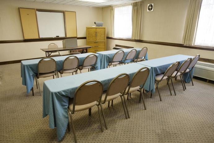 Imagen de los interiores del Hotel Americas Best Value Inn Richmond South. Foto 9