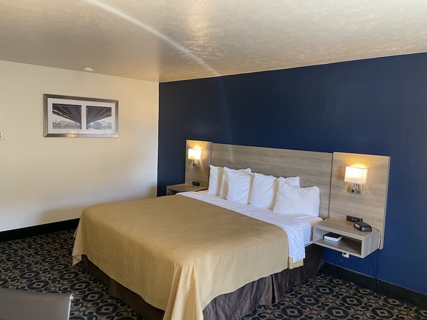 Imagen de la habitación del Hotel Americas Best Value Inn Roosevelt Ballard. Foto 16