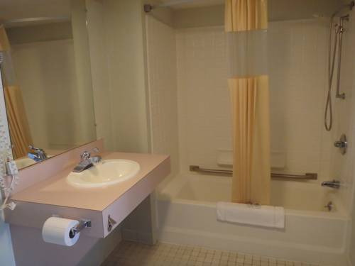 Imagen general del Hotel Americas Best Value Inn Saint Ignace. Foto 1