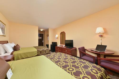 Imagen de la habitación del Hotel Americas Best Value Inn San Jose Convention Center. Foto 15