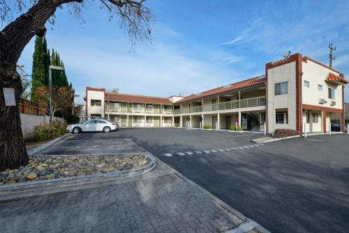 Imagen general del Hotel Americas Best Value Inn San Jose Convention Center. Foto 4