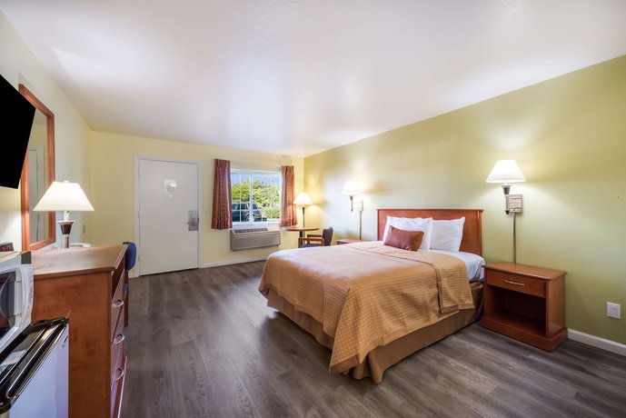 Imagen de la habitación del Hotel Americas Best Value Inn Santa Rosa, CA. Foto 2