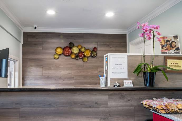 Imagen de los interiores del Hotel Americas Best Value Inn Santa Rosa, CA. Foto 19