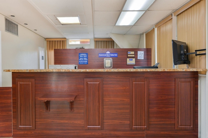 Imagen de los interiores del Hotel Americas Best Value Inn Sarasota Downtown. Foto 17