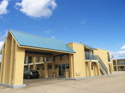 Imagen general del Hotel Americas Best Value Inn Schulenburg. Foto 8