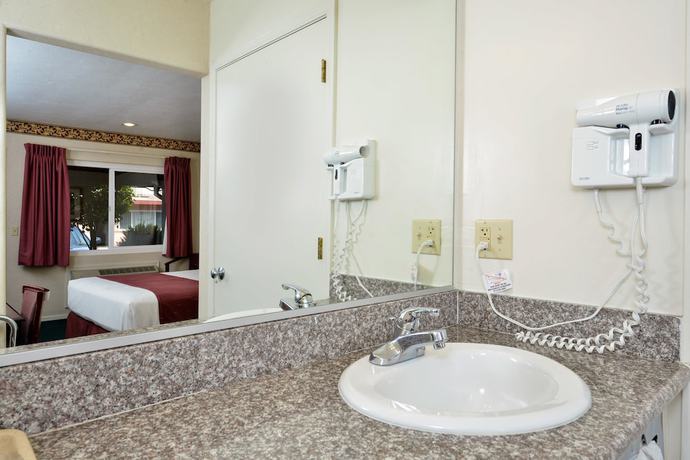 Imagen de la habitación del Hotel Americas Best Value Inn Sky Ranch Palo Alto. Foto 8