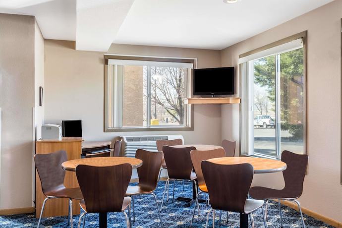 Imagen de los interiores del Hotel Americas Best Value Inn Sparks. Foto 15