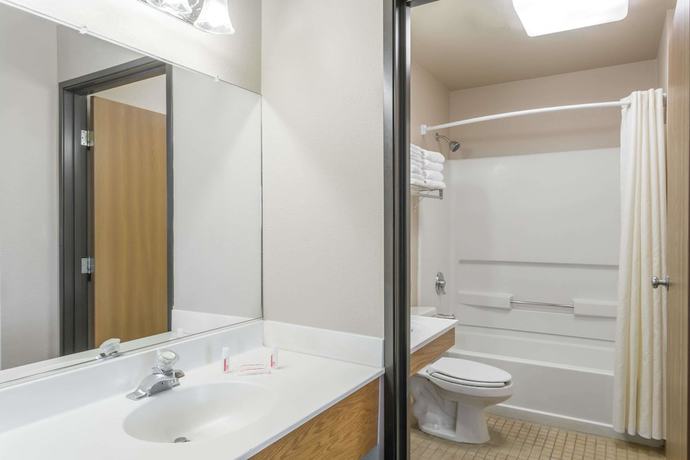 Imagen de la habitación del Hotel Americas Best Value Inn Sparks. Foto 14