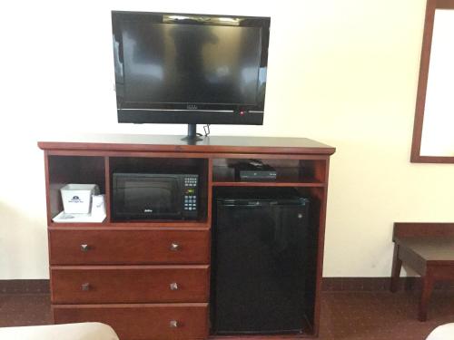 Imagen de la habitación del Hotel Americas Best Value Inn St. Robert. Foto 9
