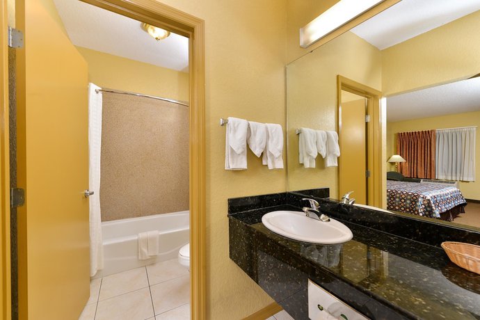 Imagen de la habitación del Hotel Americas Best Value Inn Starke. Foto 10