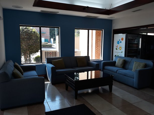 Imagen de los interiores del Hotel Americas Best Value Inn Stockbridge. Foto 18