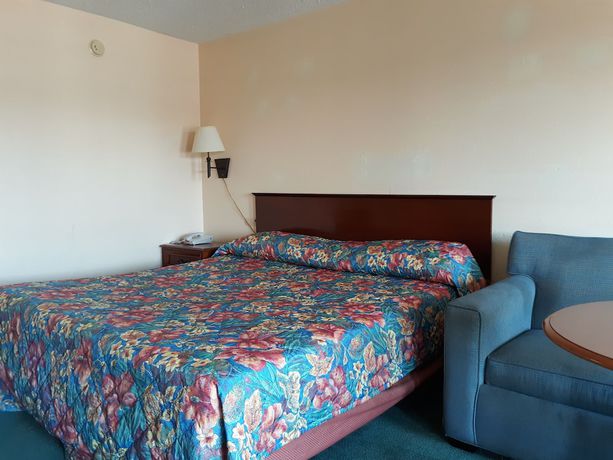Imagen de la habitación del Hotel Americas Best Value Inn Stockbridge. Foto 10