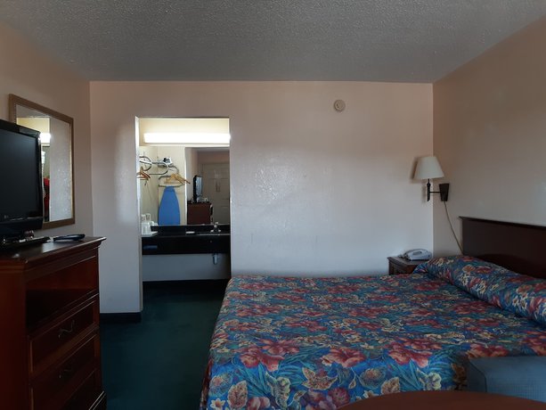 Imagen de la habitación del Hotel Americas Best Value Inn Stockbridge. Foto 12