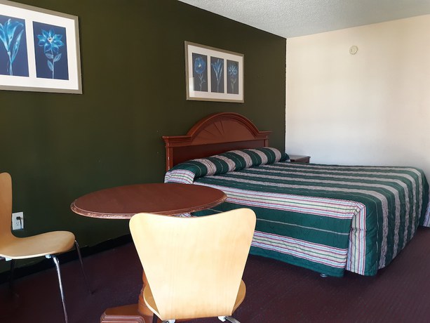 Imagen de la habitación del Hotel Americas Best Value Inn Stockbridge. Foto 13