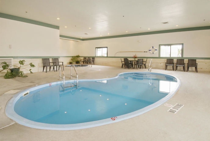 Imagen de la piscina del Hotel Americas Best Value Inn Torrington. Foto 11