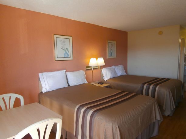 Imagen de la habitación del Hotel Americas Best Value Inn Tucker. Foto 6