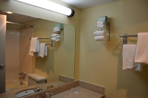 Imagen de la habitación del Hotel Americas Best Value Inn Tulsa at I-44. Foto 8