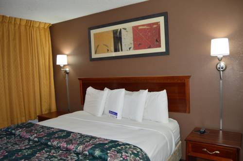 Imagen de la habitación del Hotel Americas Best Value Inn Tulsa at I-44. Foto 9