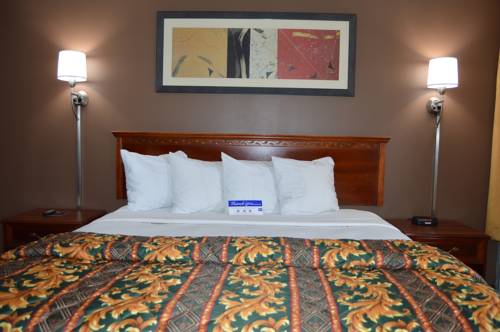Imagen de la habitación del Hotel Americas Best Value Inn Tulsa at I-44. Foto 11