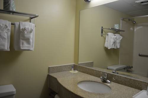 Imagen de la habitación del Hotel Americas Best Value Inn Tulsa at I-44. Foto 16