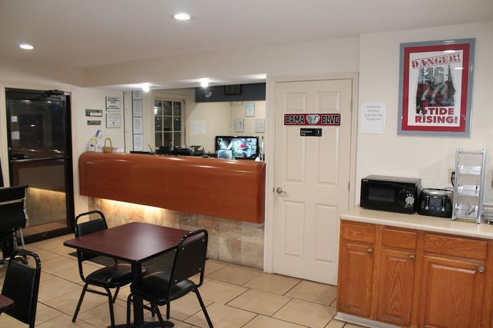 Imagen del bar/restaurante del Hotel Americas Best Value Inn Tuscaloosa. Foto 6