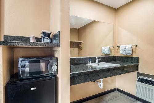 Imagen de la habitación del Hotel Americas Best Value Inn - Ukiah. Foto 16