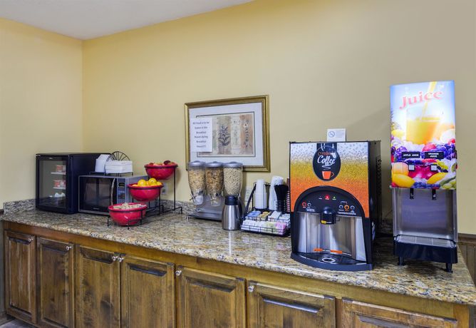 Imagen de los interiores del Hotel Americas Best Value Inn Wiggins. Foto 18