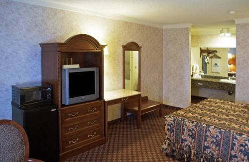 Imagen de la habitación del Hotel Americas Best Value Inn & Suites - Fontana. Foto 5
