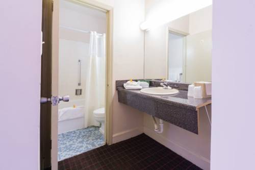 Imagen de la habitación del Hotel Americas Best Value Inn & Suites Forsyth. Foto 5