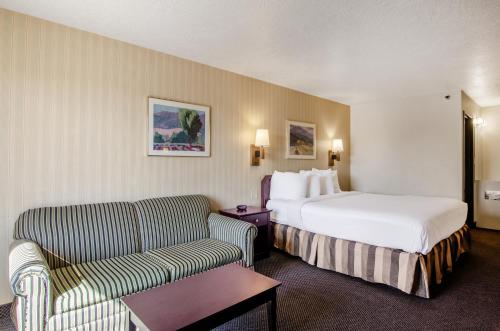 Imagen de la habitación del Hotel Americas Best Value Inn & Suites Ft Collins E at I-25. Foto 19
