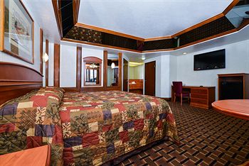 Imagen de la habitación del Hotel Americas Best Value Inn & Suites Los Angeles Downtown SW. Foto 8