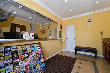 Imagen general del Hotel Americas Best Value Inn & Suites Los Angeles Downtown SW. Foto 3